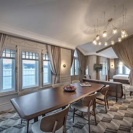 The Bosphorus Hotel Istanboel