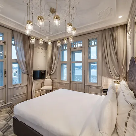 The Bosphorus Istanboel