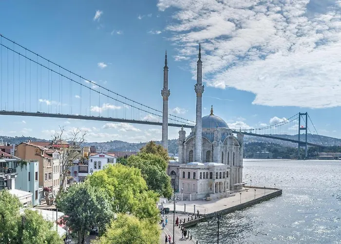 호텔 The Bosphorus 3*